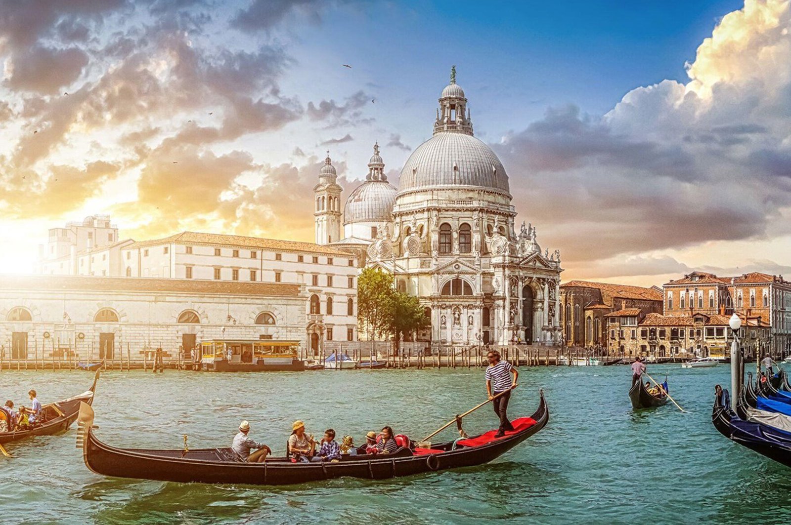 Italy Beckons, Crafted Grandeur-1